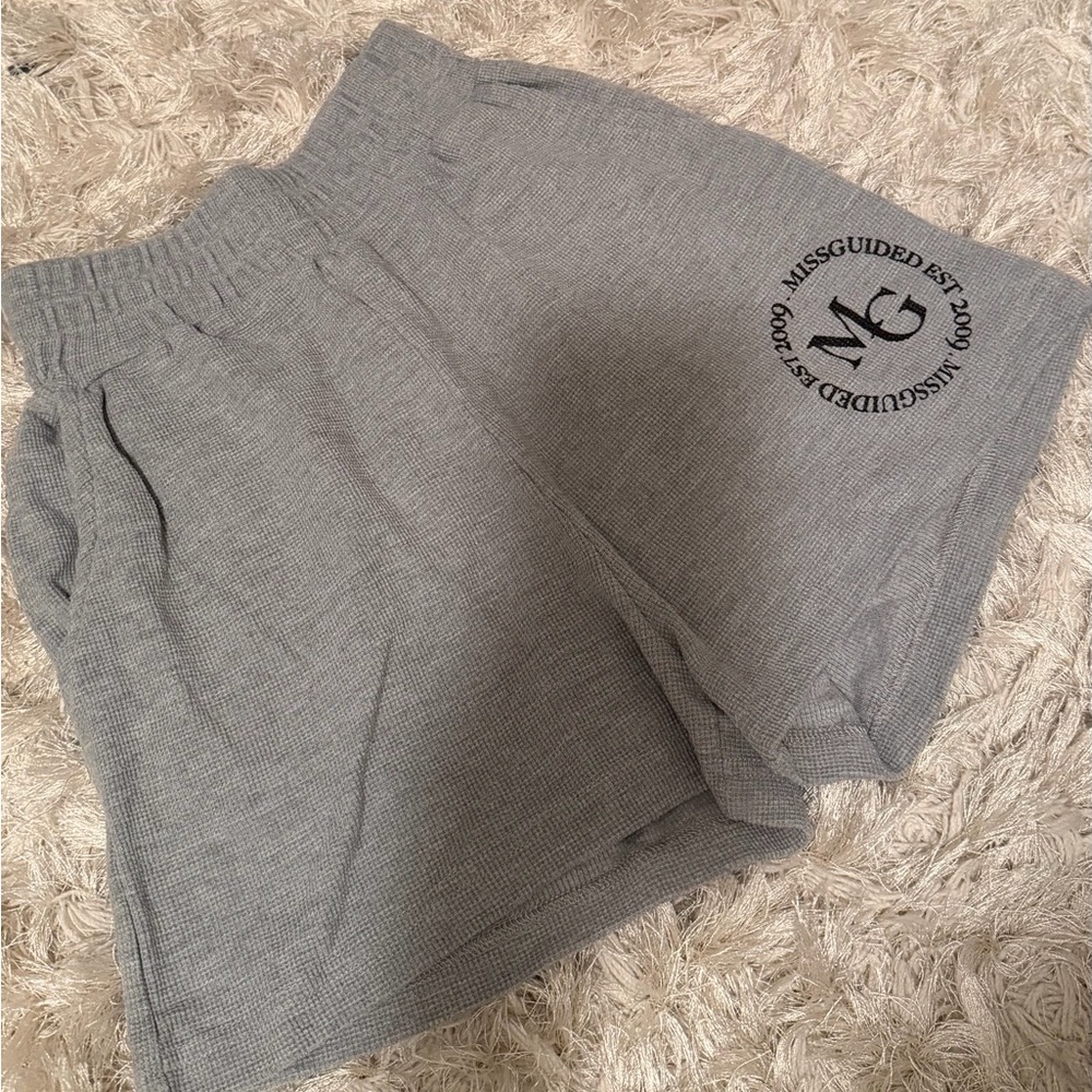 BOGO 🛍️ Missguided Light Gray Ribbed Shorts